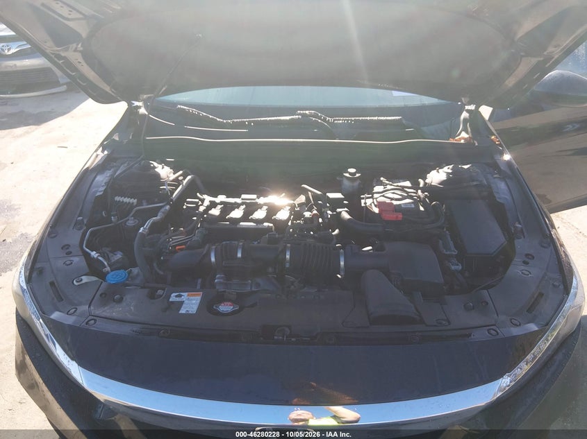 2018 HONDA ACCORD LX · Photo 10