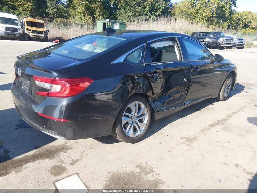 2018 HONDA ACCORD LX · Photo 4