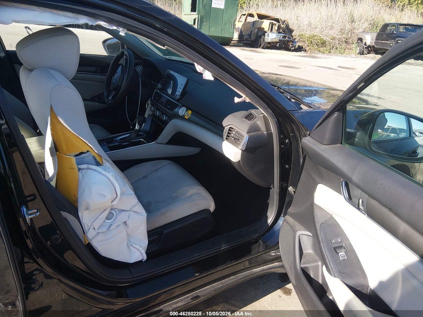 2018 HONDA ACCORD LX · Photo 5