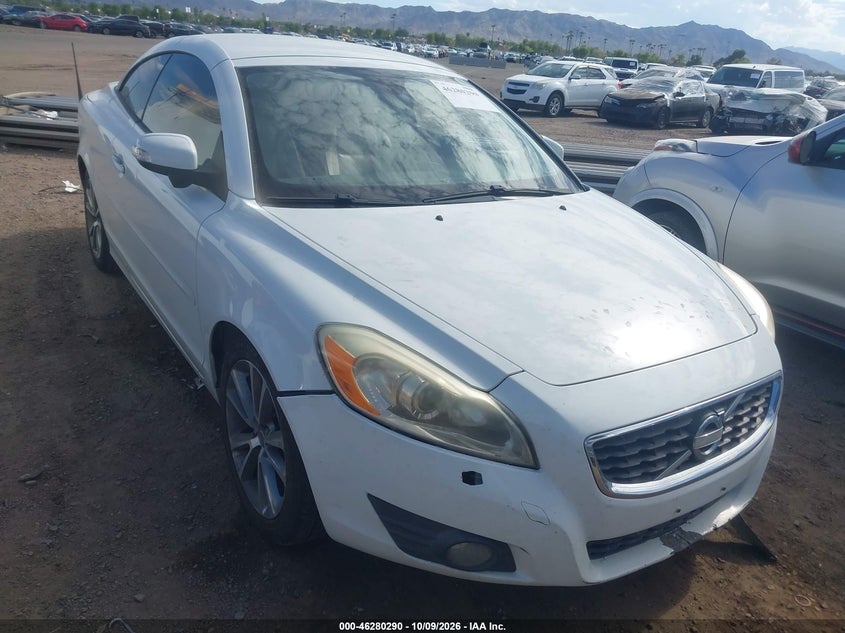 2011 VOLVO C70 T5