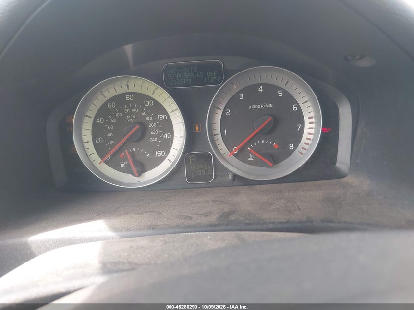 VOLVO C70 2011 VIN YV1672MCXBJ110308