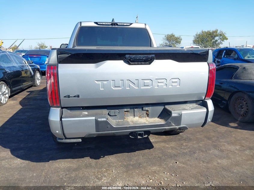 TOYOTA TUNDRA - zdjęcie 16