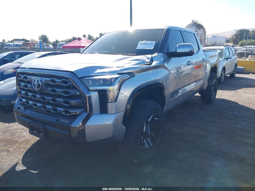 TOYOTA TUNDRA - zdjęcie 2