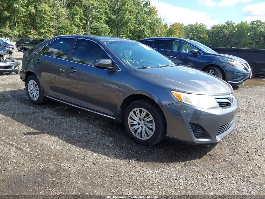Vin: 4t1bf1fk6eu404258, lot: 46780539, toyota camry le 20141