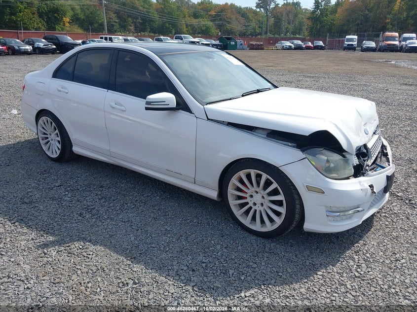 Vin: wddgf4hb6dr243541, lot: 46780613, mercedes-benz c 250 sport 2013 img_1