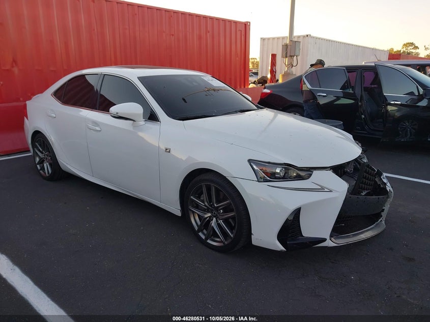 LEXUS IS 200T - zdjęcie 1