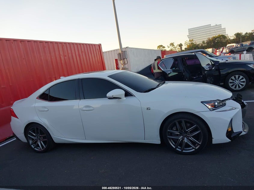 LEXUS IS 200T - zdjęcie 14