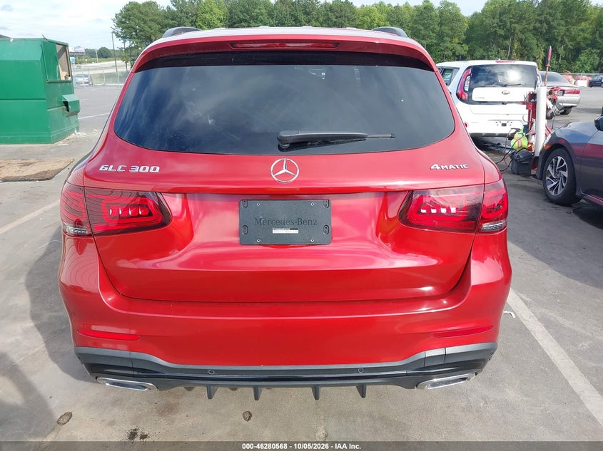 MERCEDES-BENZ GLC 300 - zdjęcie 17