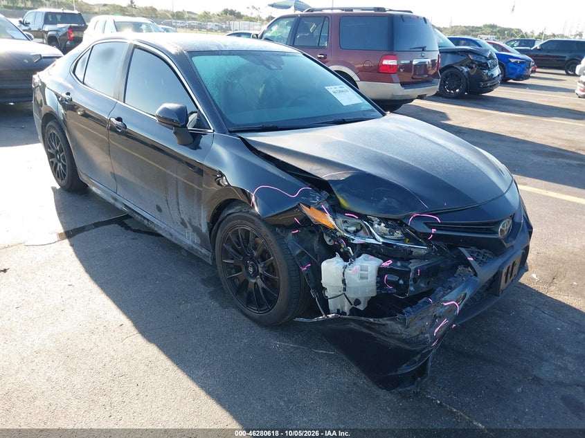 TOYOTA CAMRY - zdjęcie 6