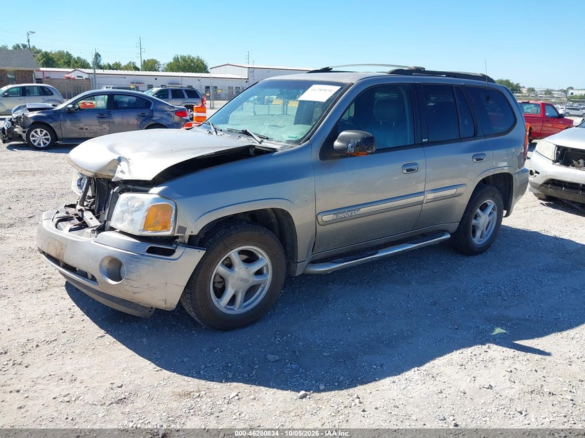 2002 GMC Envoy, Front End, IAAI, VIN 1GKDT13S522256576 — photo 2