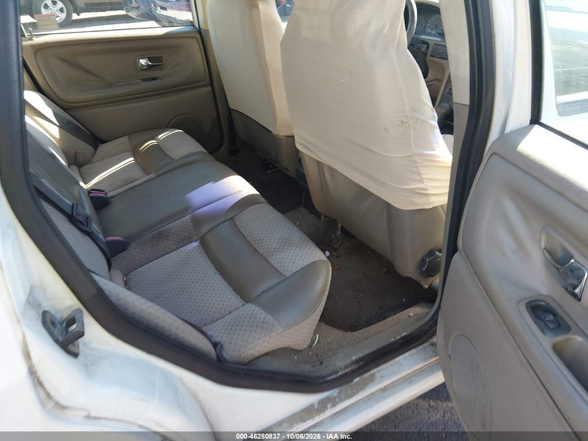 Фото 8 - VOLVO V70