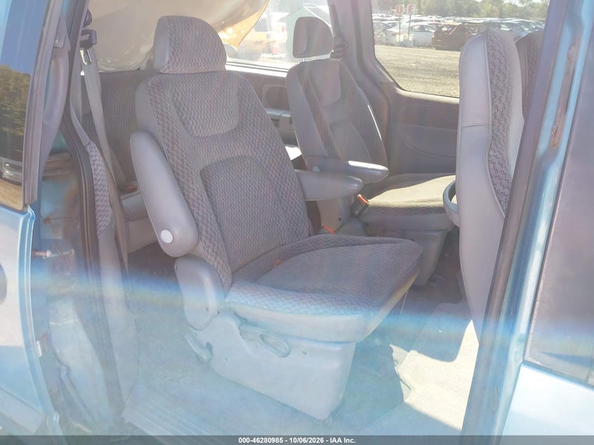 PLYMOUTH GRAND VOYAGER 1998 VIN 1P4GP44GXWB596879