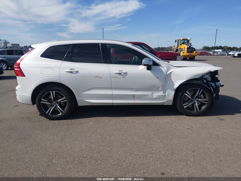 VOLVO XC60 HYBRID - zdjęcie 14