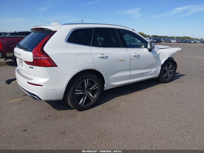 VOLVO XC60 HYBRID - zdjęcie 4