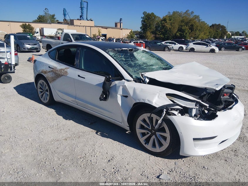 Vin: 5yj3e1ea1nf370520, lot: 46781495, tesla model 3 rear-wheel drive 2022 img_1