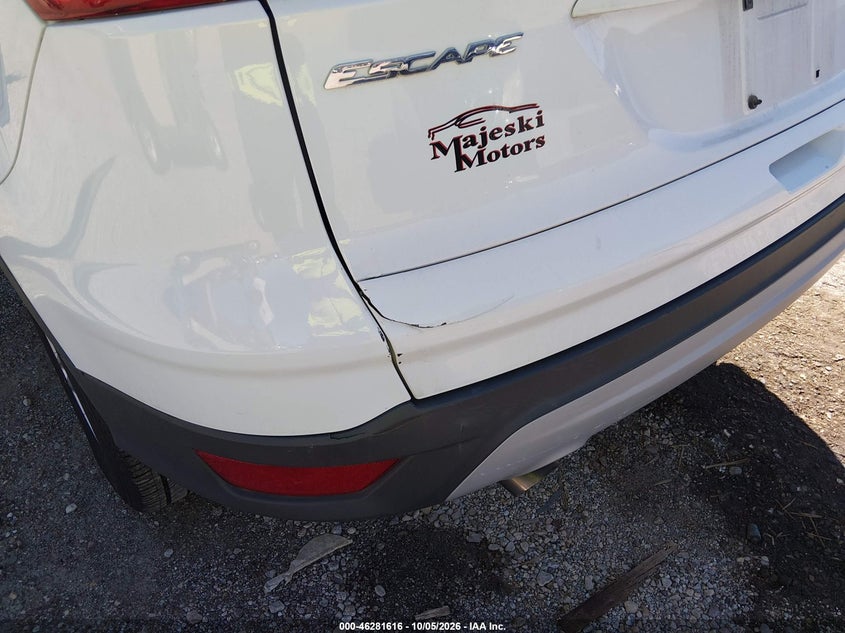 FORD ESCAPE 2015 VIN 1FMCU9GX4FUA82921
