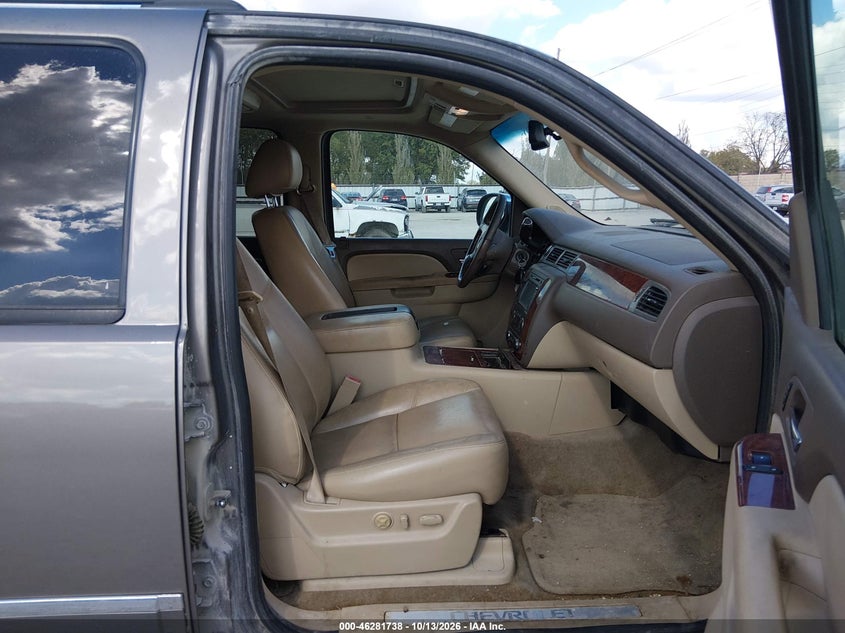 CHEVROLET SUBURBAN 1500 2012 VIN 1GNSKKE79CR143427