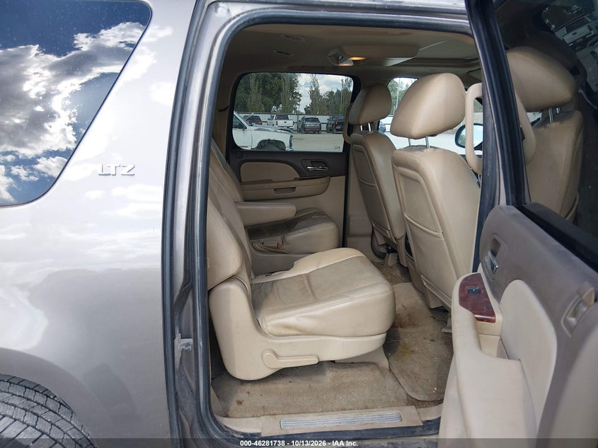 CHEVROLET SUBURBAN 1500 2012 VIN 1GNSKKE79CR143427