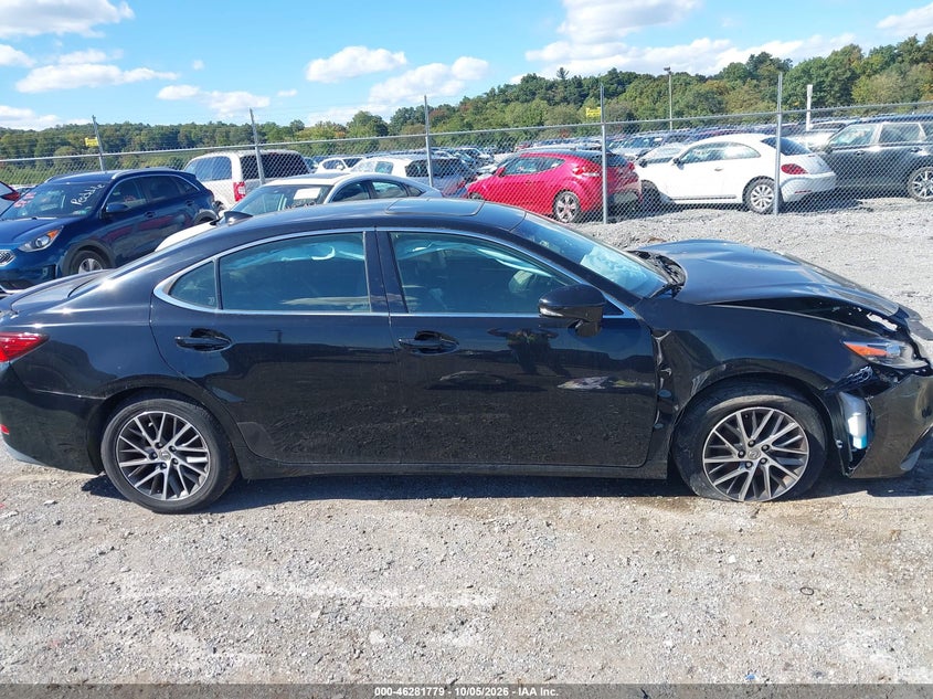 2016 LEXUS ES 350 · Фото 13
