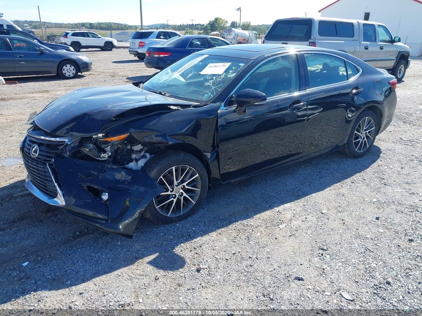 2016 LEXUS ES 350 · Фото 2