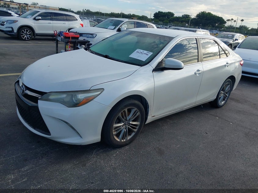 Vin: 4t1bf1fk7hu722278, lot: 46782142, toyota camry se 20172