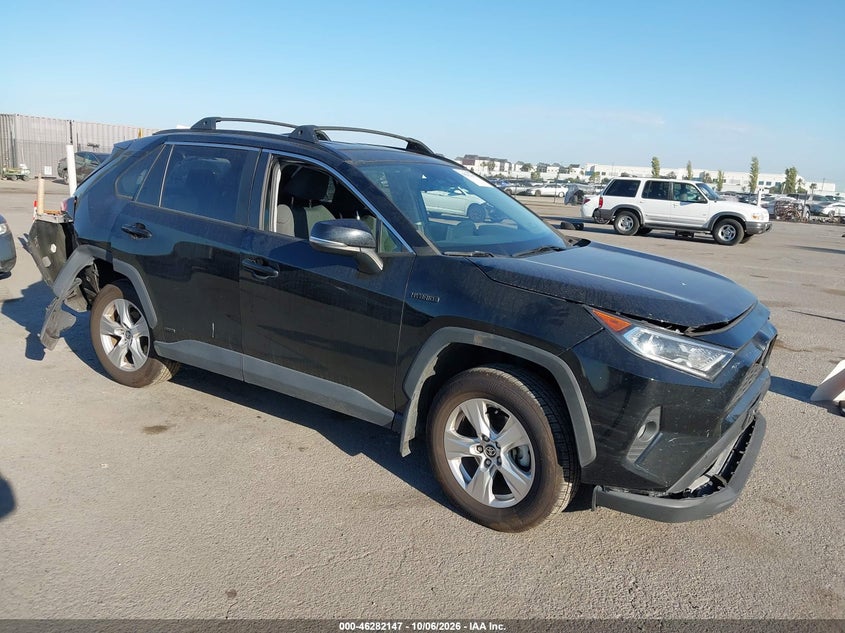 2021 TOYOTA RAV4 HYBRID XLE