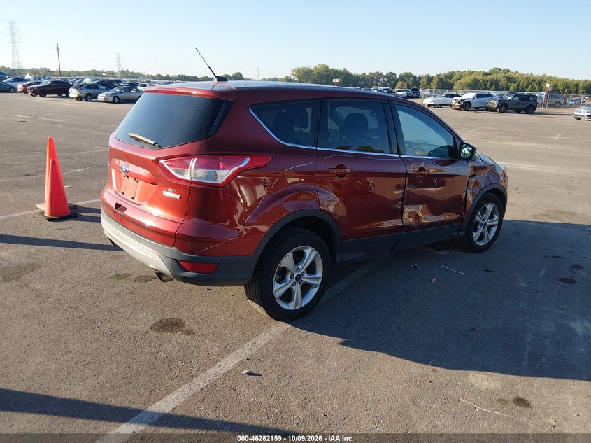 Vin: 1fmcu0gx2eue50992, lot: 46782305, ford escape se 20144