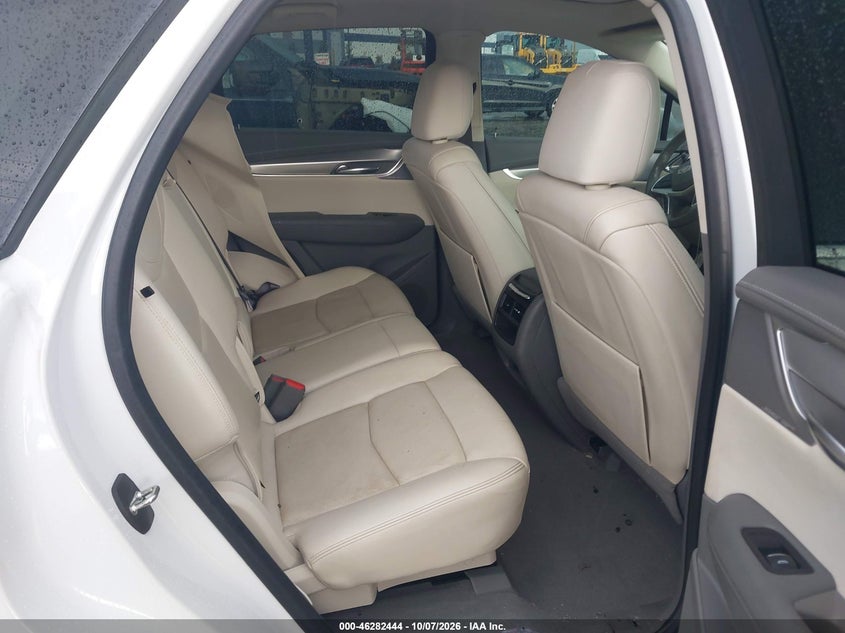 CADILLAC XT5 - zdjęcie 8