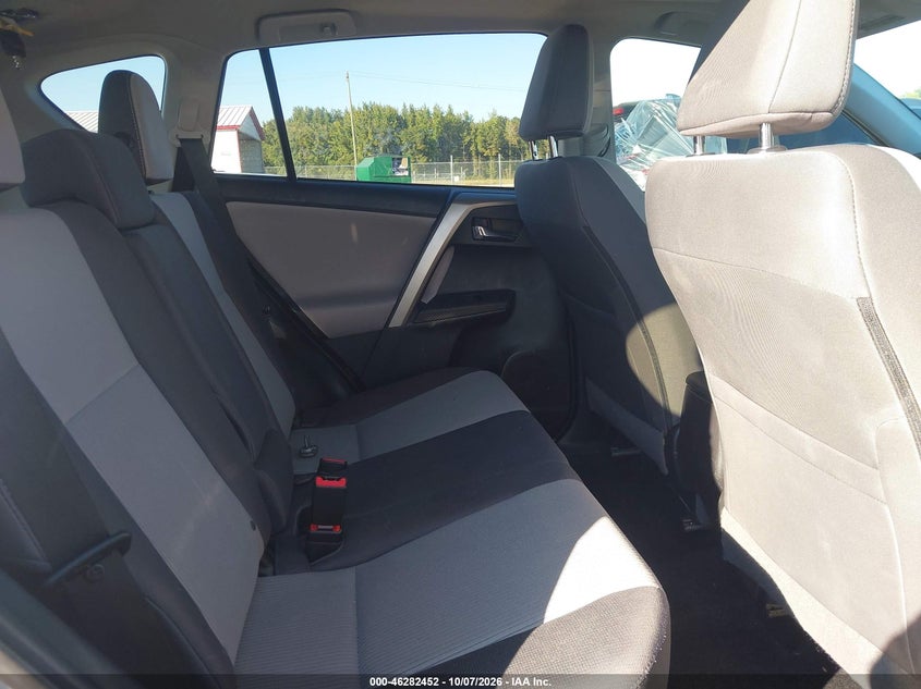 TOYOTA RAV4 - zdjęcie 8