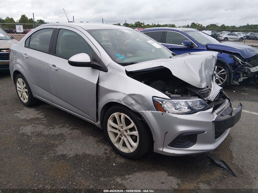 Vin: 1g1jb5sb0l4142638, lot: 46782672, chevrolet sonic fwd  ls 2020 img_1