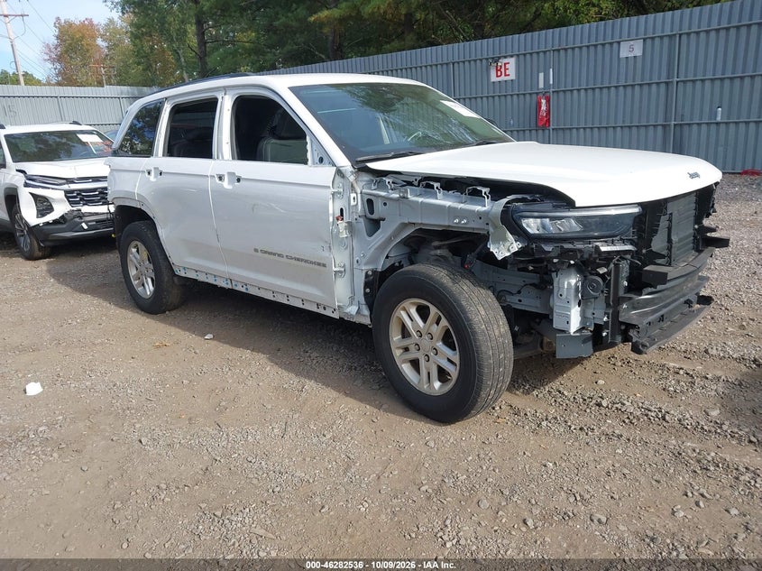 Vin: 1c4rjhag6pc549399, lot: 46782682, jeep grand cherokee laredo 4x4 2023 img_1