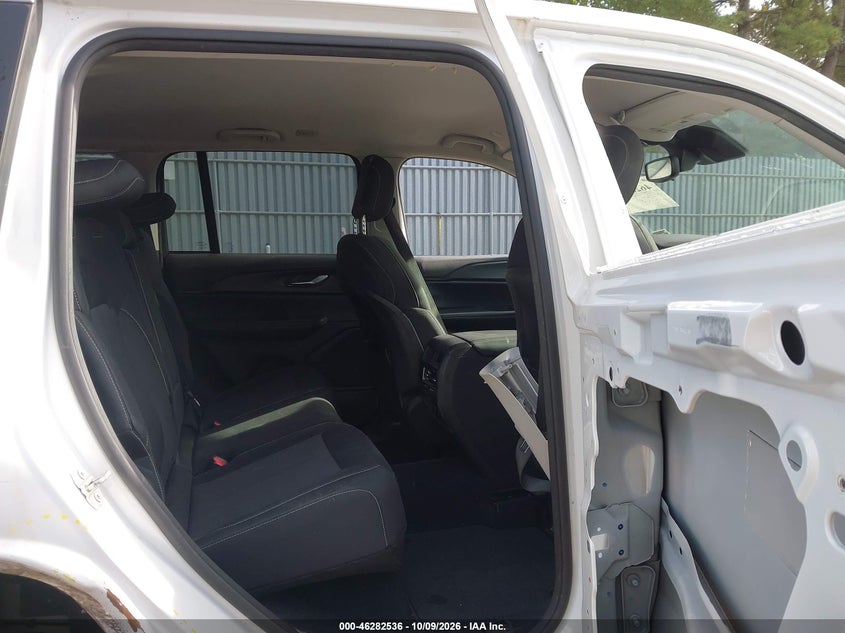 JEEP GRAND CHEROKEE - zdjęcie 8