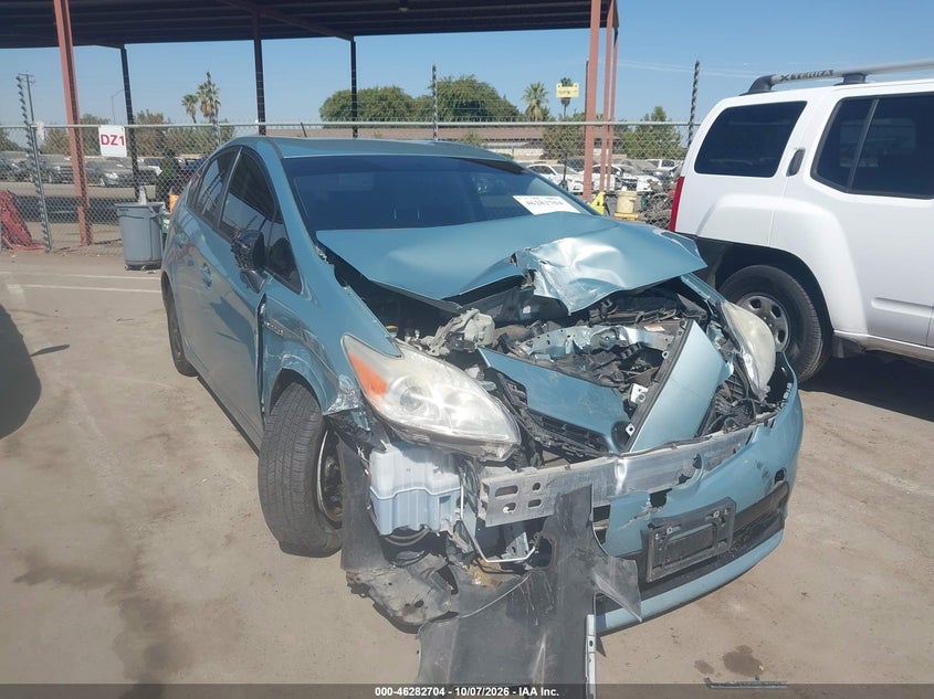 2013 TOYOTA PRIUS THREE