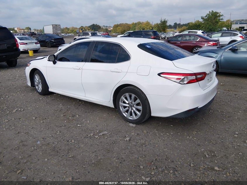 TOYOTA CAMRY - zdjęcie 3