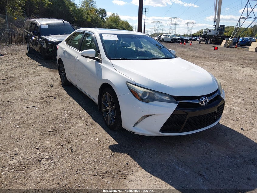 TOYOTA CAMRY - zdjęcie 1