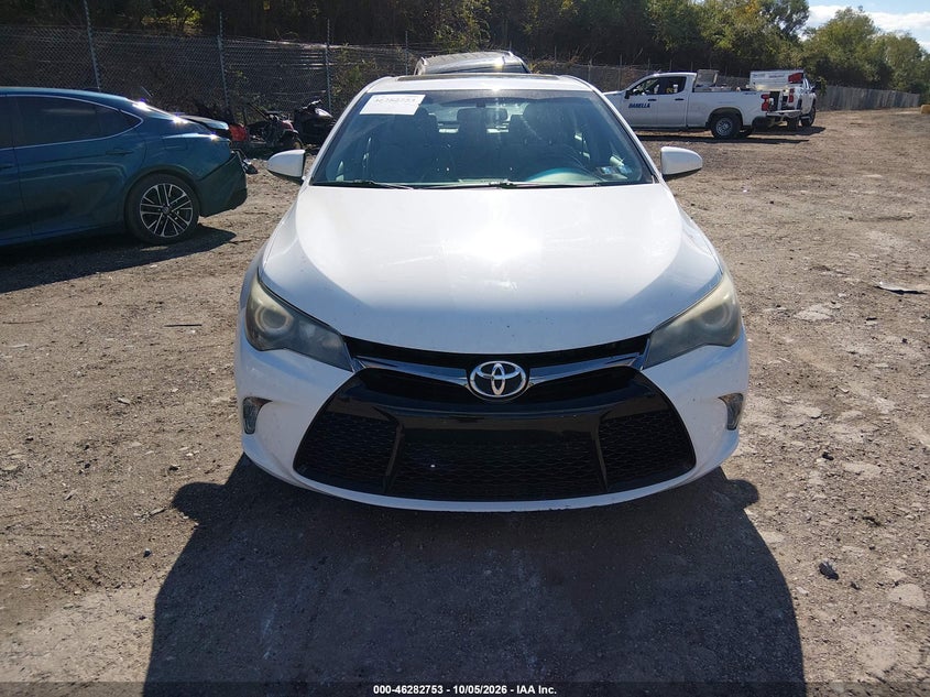 TOYOTA CAMRY - zdjęcie 12