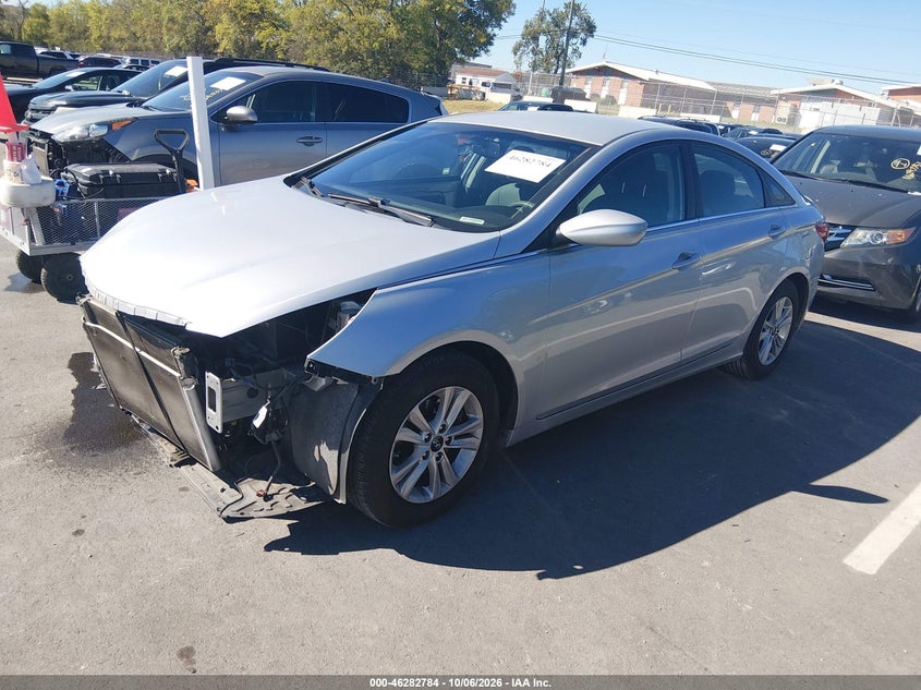 2013 HYUNDAI SONATA GLS · Фото 2
