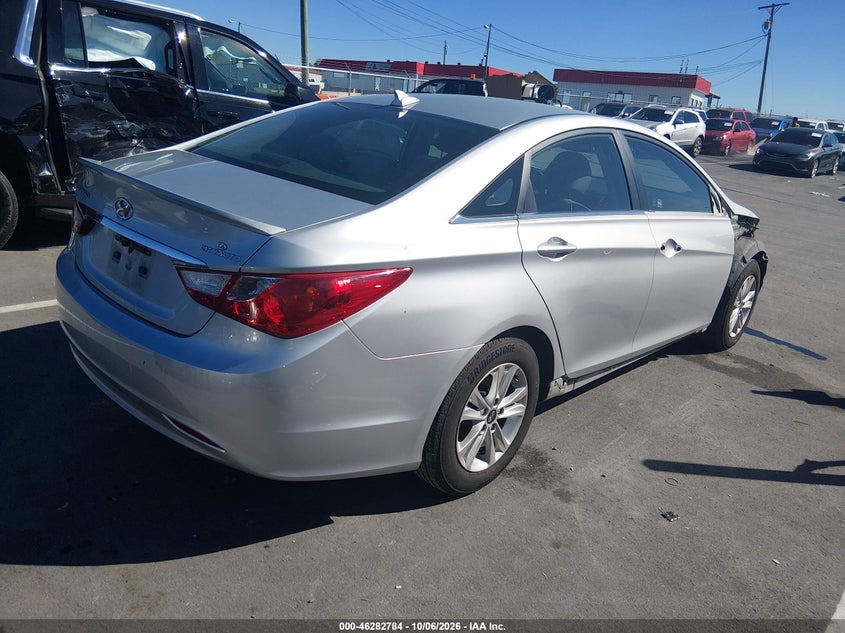 2013 HYUNDAI SONATA GLS · Фото 4