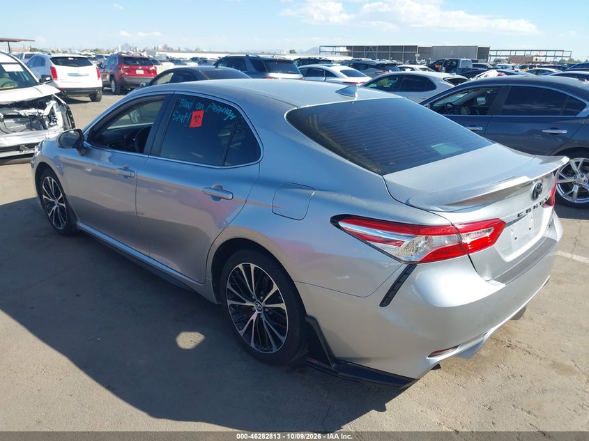Vin: 4t1g11ak7lu303044, lot: 46782959, toyota camry se 20203