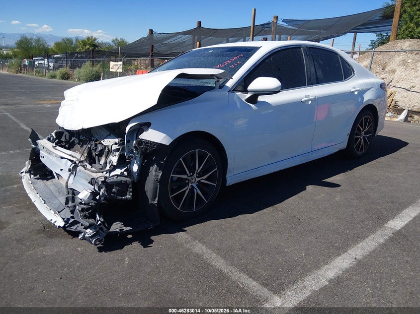 2021 Toyota Camry Se, Front End, IAAI, VIN 4T1G11AK5MU574587 — photo 2