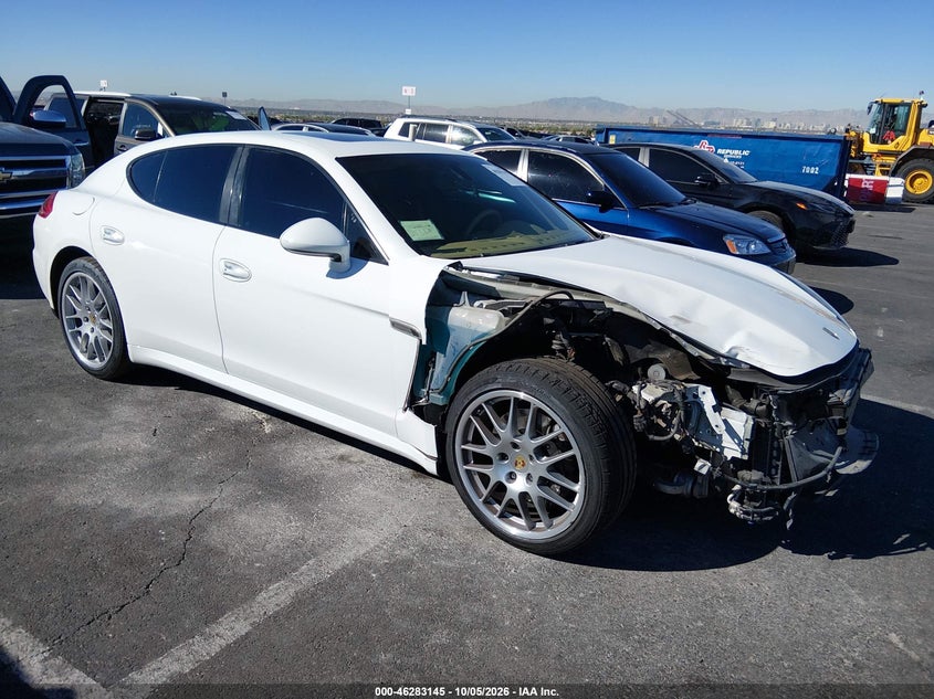 2014 PORSCHE PANAMERA 4