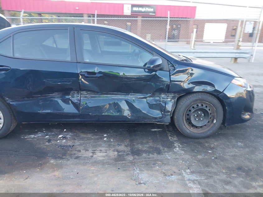TOYOTA COROLLA - zdjęcie 18