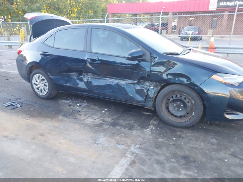 TOYOTA COROLLA - zdjęcie 19
