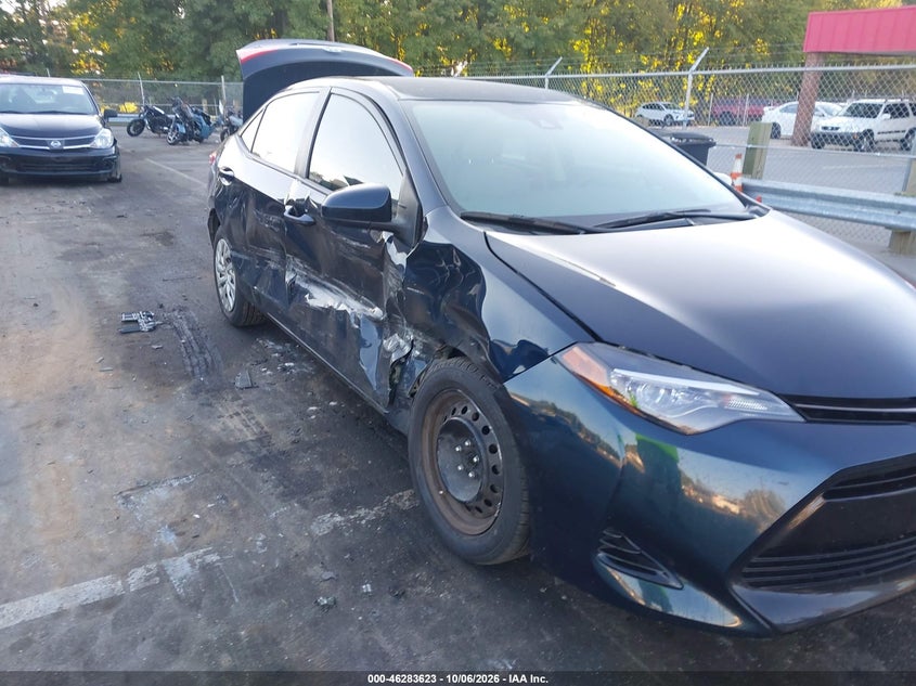TOYOTA COROLLA - zdjęcie 21