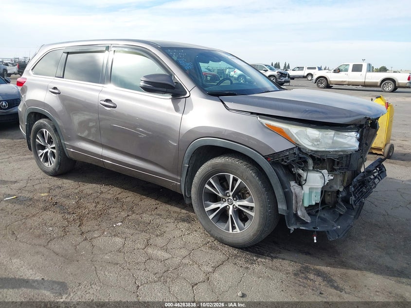 Vin: 5tdbzrfh5js812859, lot: 46783984, toyota highlander le plus 2018 img_1