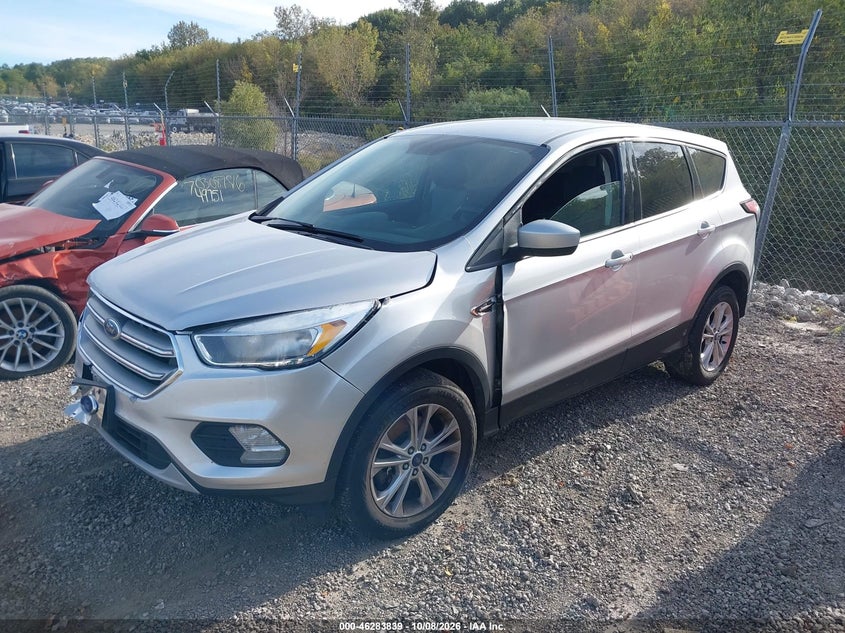 Vin: 1fmcu9gd9hue49725, lot: 46783985, ford escape se 20172