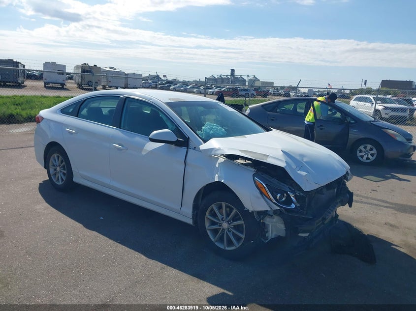 Vin: 5npe24af4kh771058, lot: 46784065, hyundai sonata se 2019 img_1
