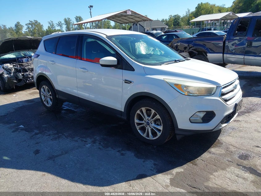 Vin: 1fmcu9g95hua76579, lot: 46784084, ford escape se 20171
