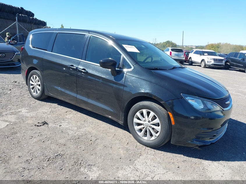 Vin: 2c4rc1dg1hr745045, lot: 46784418, chrysler pacifica touring 20171