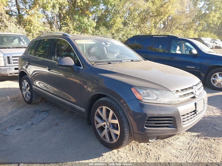 Vin: wvgek9bp6cd006750, lot: 46784457, volkswagen touareg tdi executive 2012 img_1